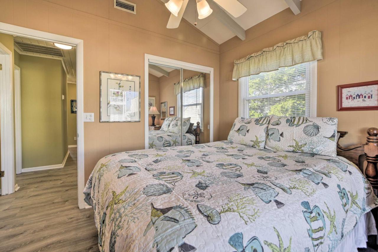 Holden Beach Family Abode - Steps To Ocean! Exterior photo