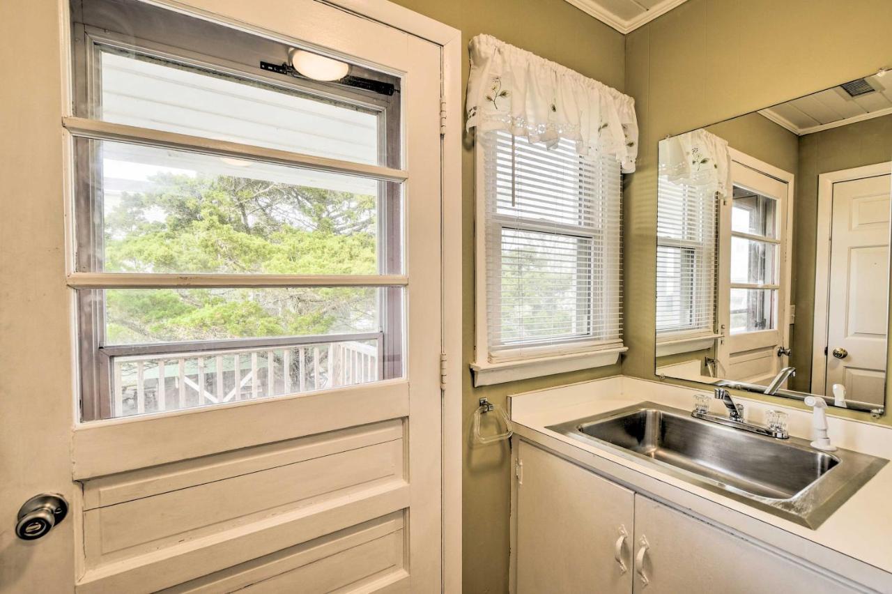 Holden Beach Family Abode - Steps To Ocean! Exterior photo